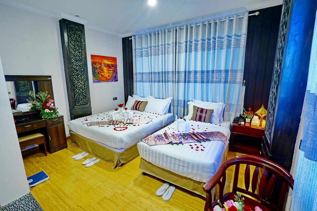 Hotel Boss - Mandalaj Kültér fotó