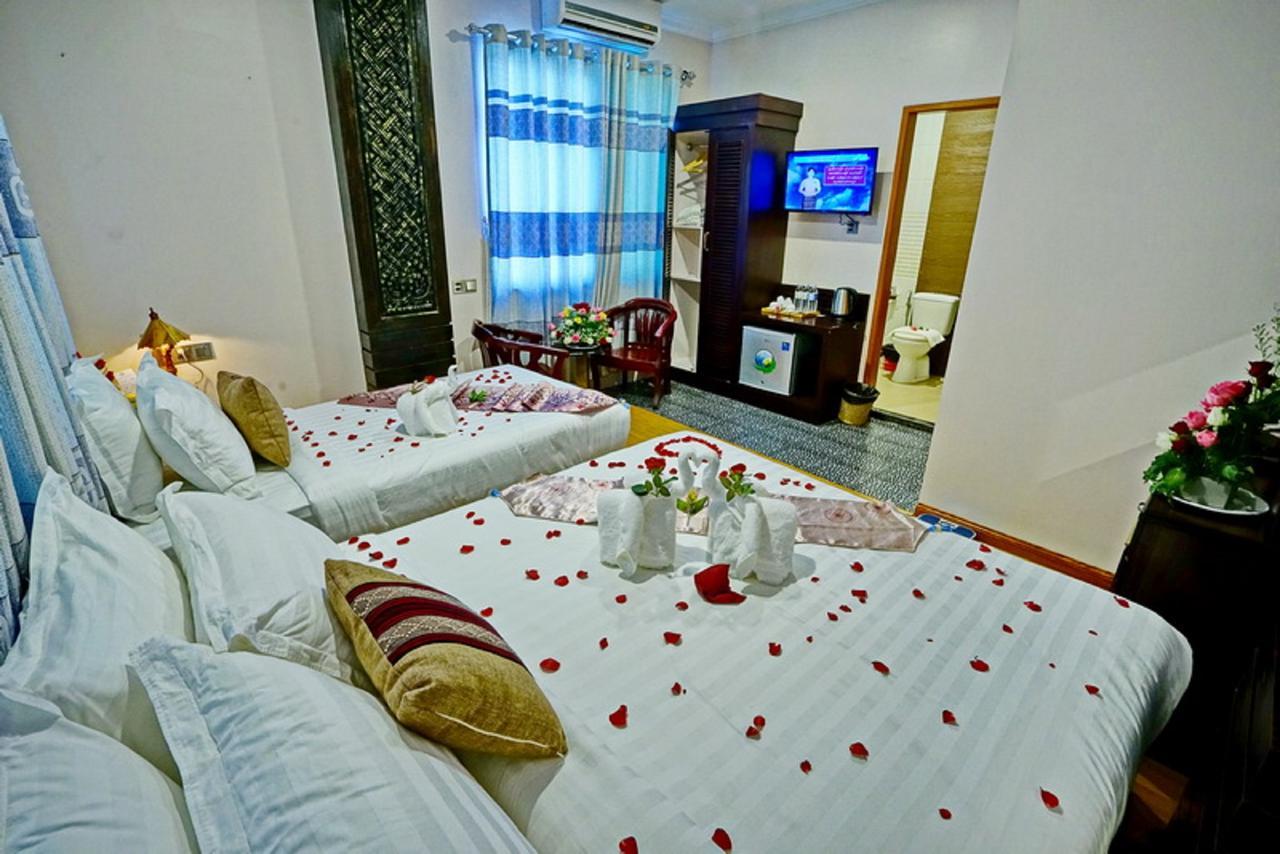 Hotel Boss - Mandalaj Kültér fotó