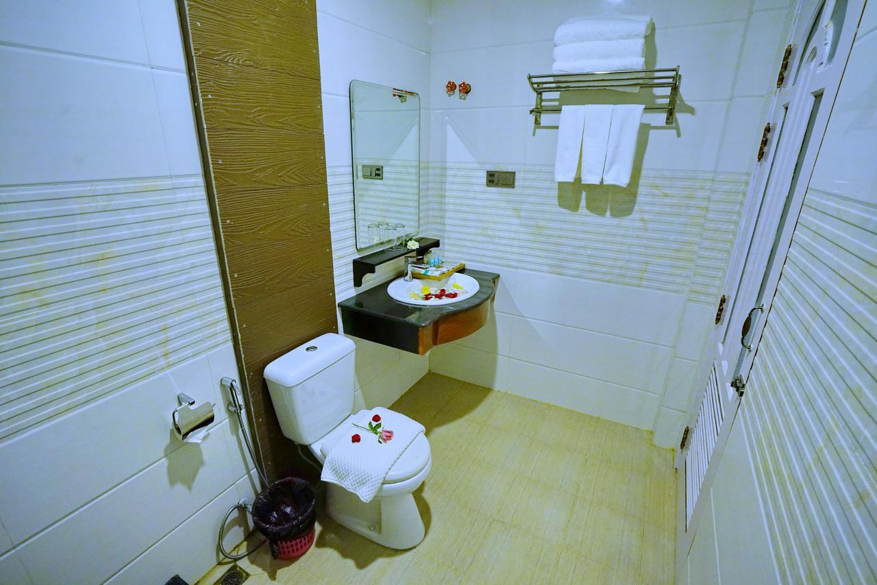 Hotel Boss - Mandalaj Kültér fotó