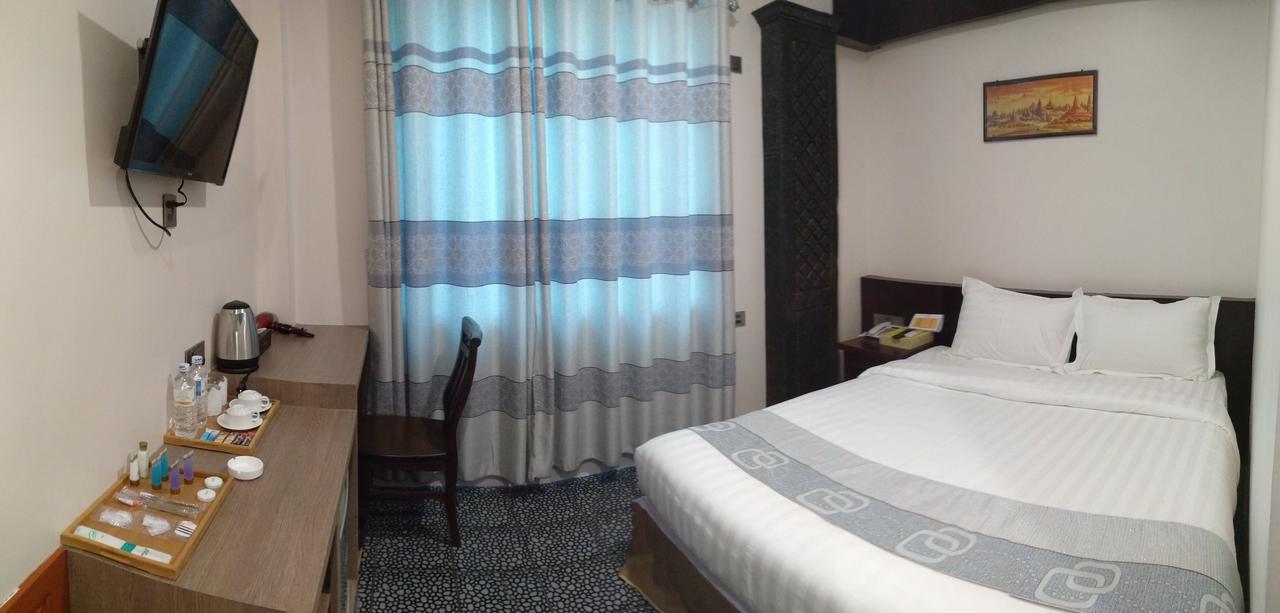 Hotel Boss - Mandalaj Kültér fotó