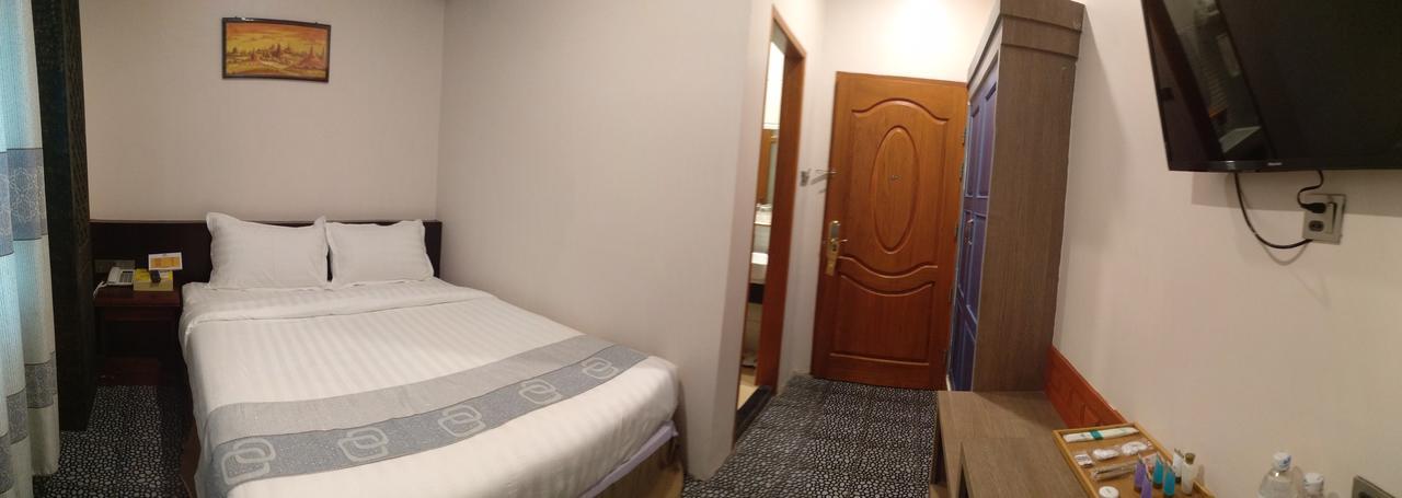 Hotel Boss - Mandalaj Kültér fotó