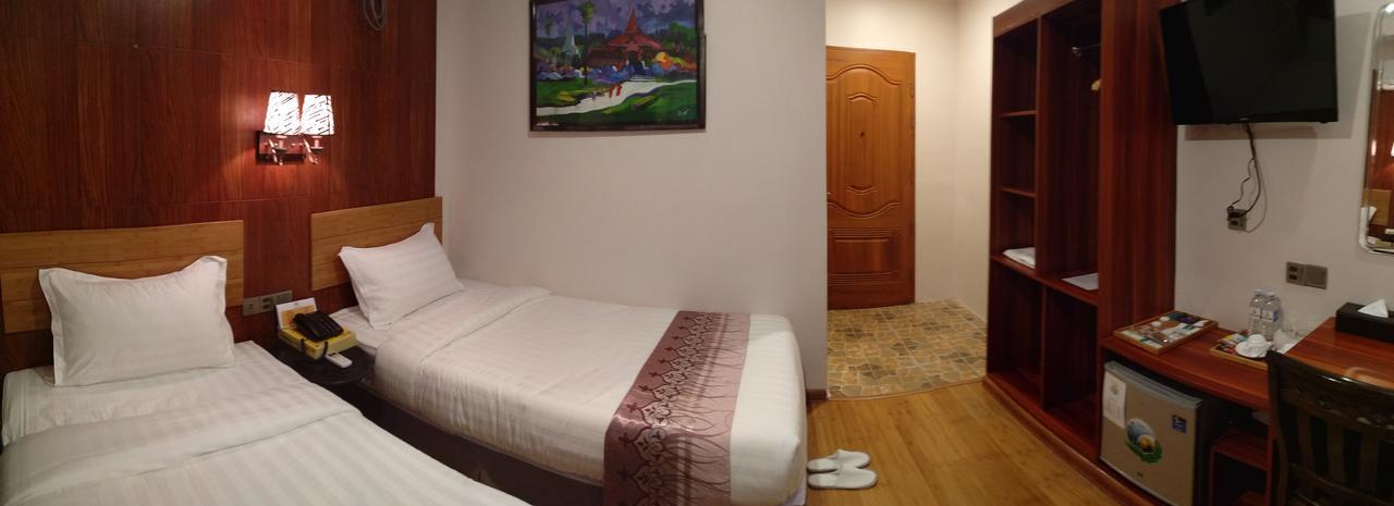 Hotel Boss - Mandalaj Kültér fotó